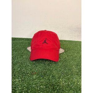 Jordan hat cap strap back red black basketball jumpman lighweight logo mens